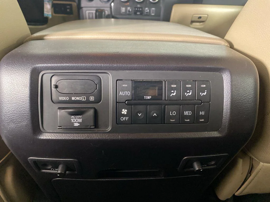 Used 2018 Midnight Black Metallic Toyota Limited image 32
