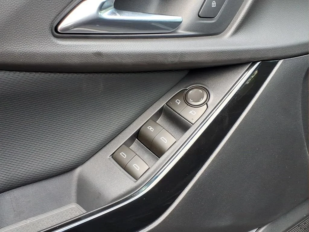 2026 Chevrolet Equinox LT - Photo 19