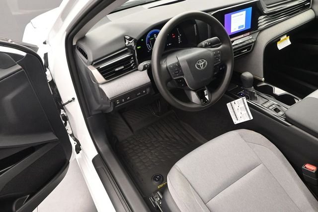 New 2026 Ice Cap Toyota LE image 4