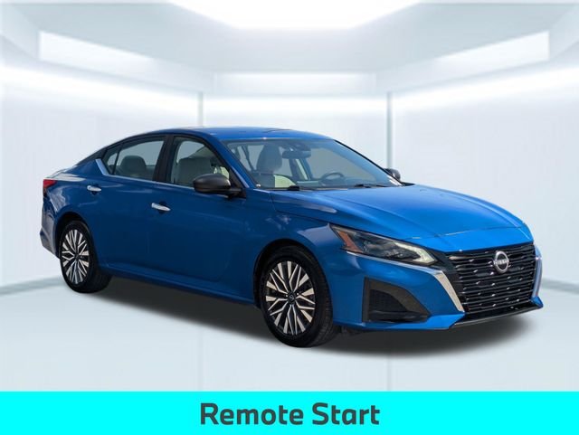 Used 2025 Blue Nissan 2.5 SV image 9