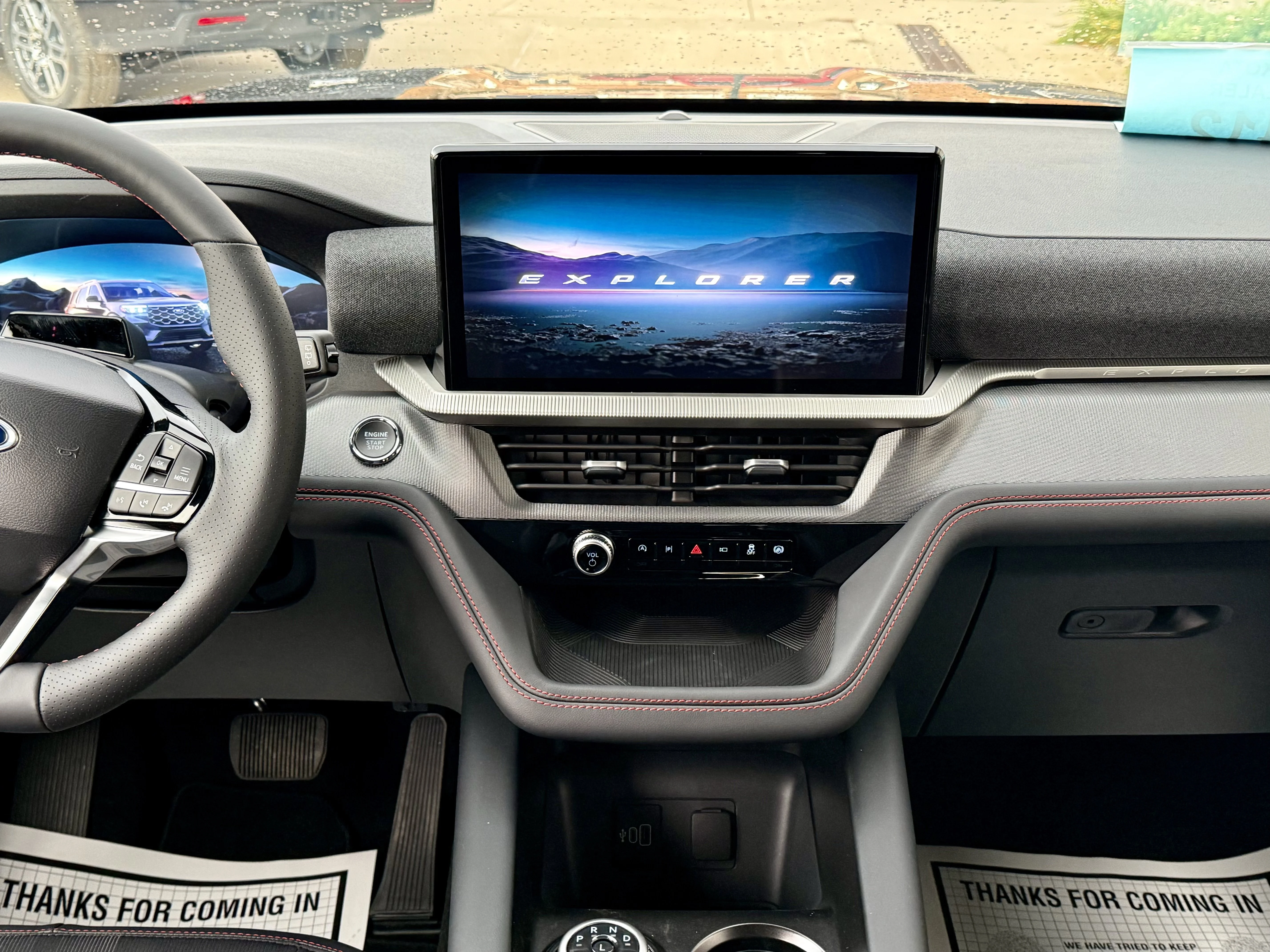 2026 Ford Explorer ST-Line - Photo 13