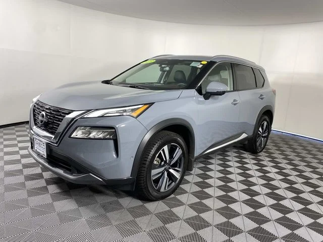 Used 2023 Gray Nissan SL image 4