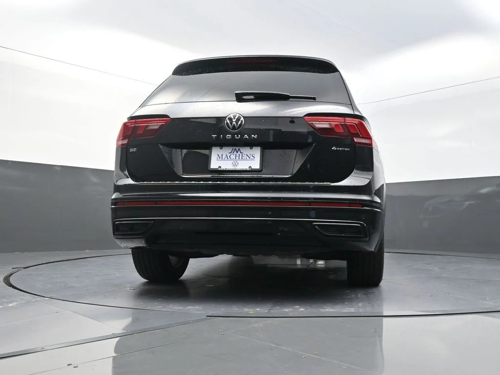 Used 2024 Black Volkswagen 2.0T SE R-Line Black image 26