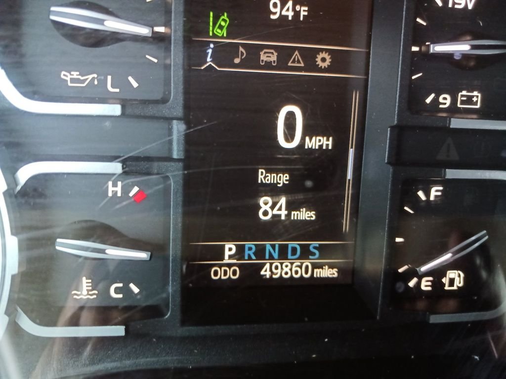 Used 2021 White Toyota SR5 image 19