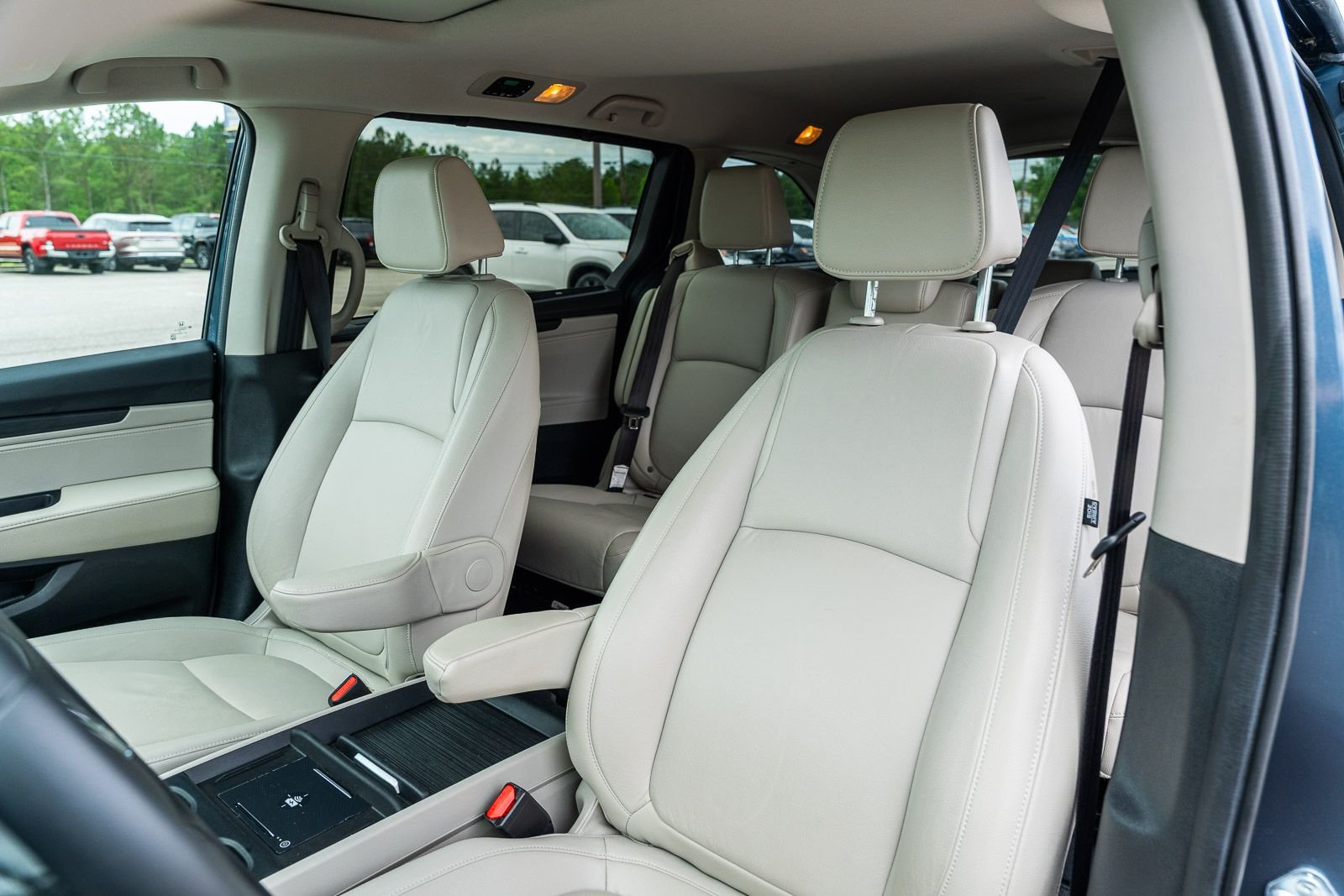 2025 Honda Odyssey EX-L - Photo 23