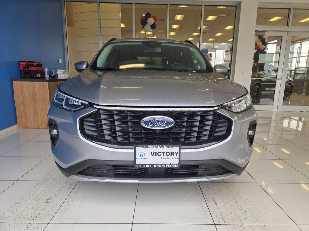 Used 2024 Iconic Silver Metallic Ford Platinum image 2