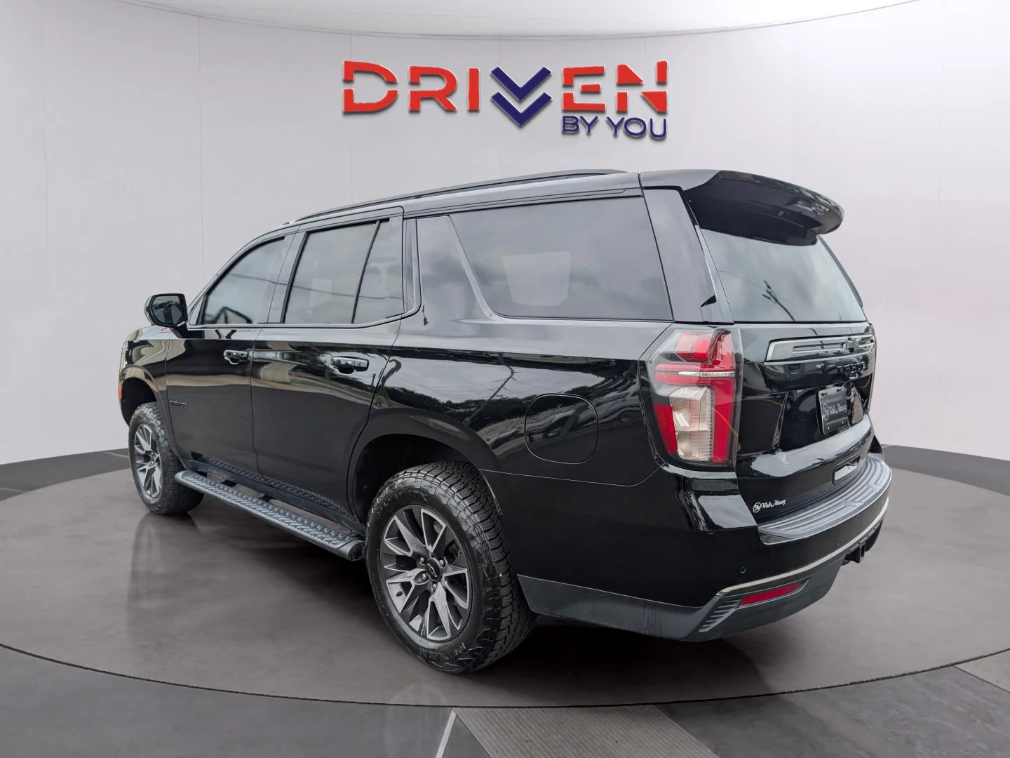 Used 2021 BLACK Chevrolet Z71 image 3