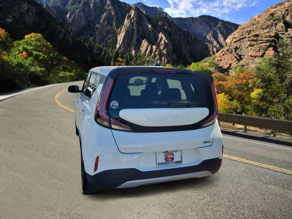 Used 2025 White Kia EX image 4