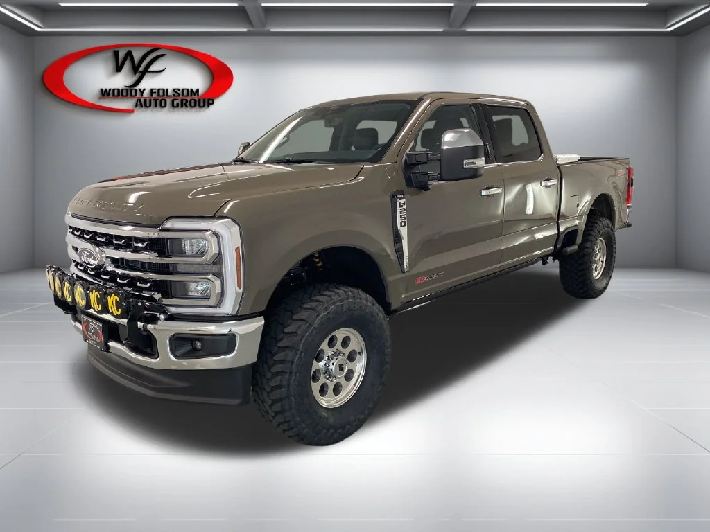 New 2027 Gray Ford Lariat image 3