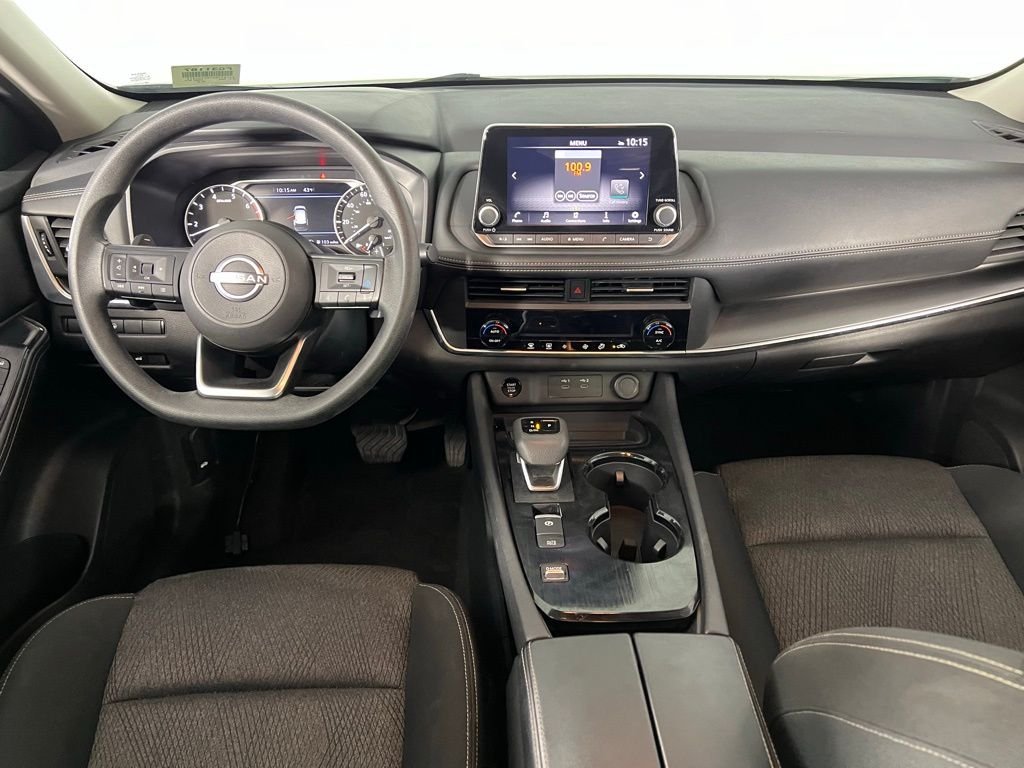 2024 Nissan Rogue SV - Photo 11