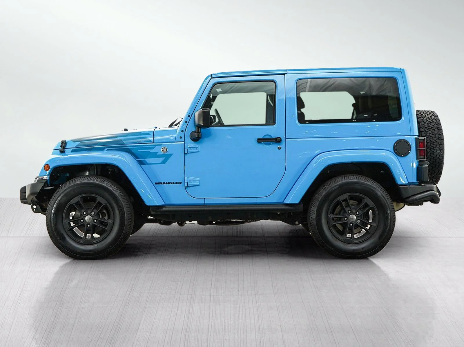 Used 2017 Chief Clearcoat Jeep Winter image 2