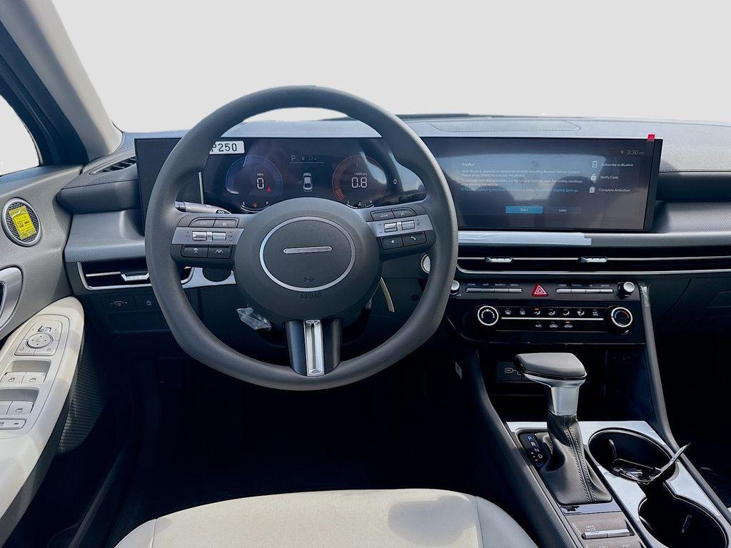 New 2026 Transmission Blue Hyundai SE image 16