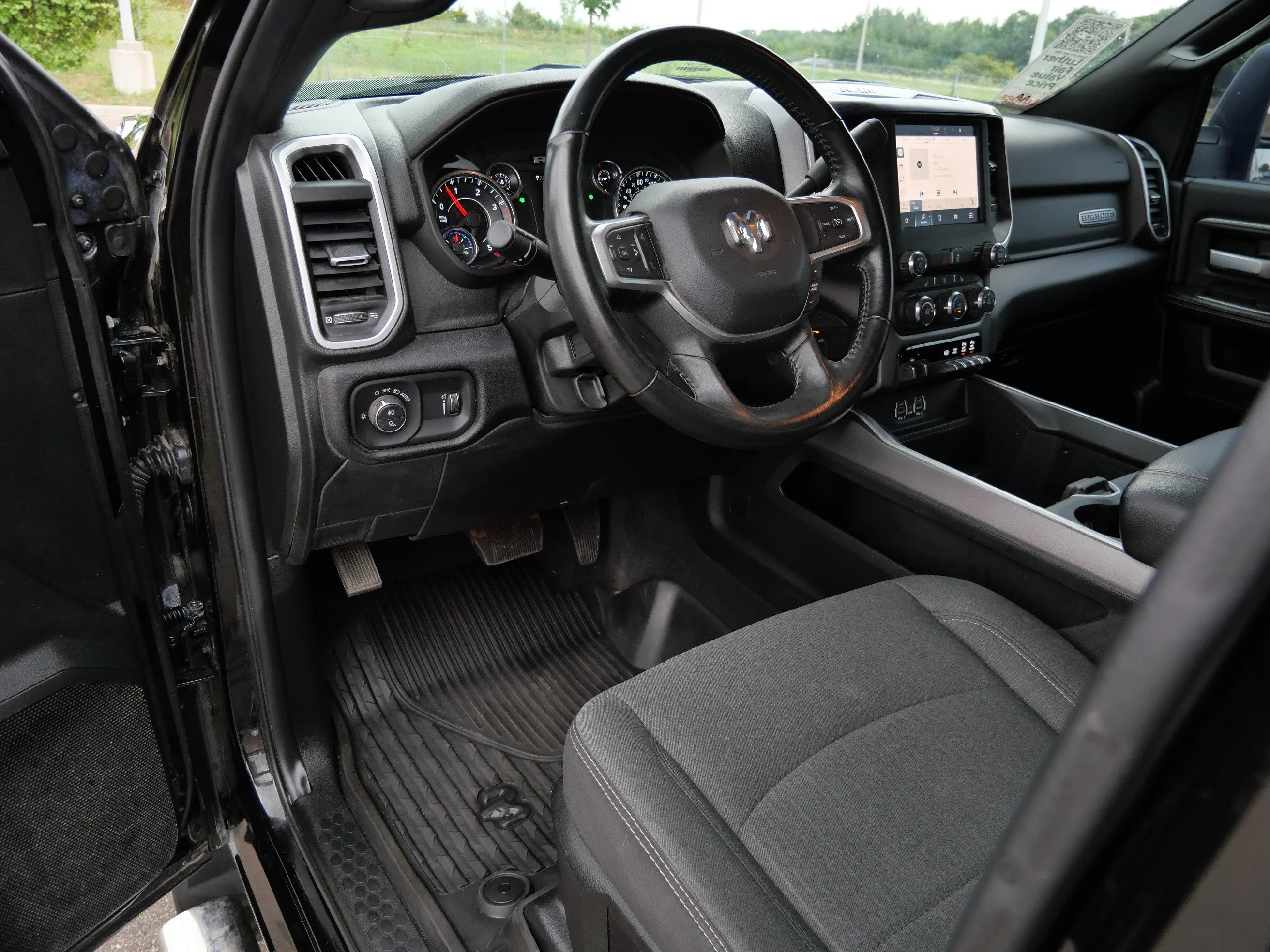 Certified Used 2023 Diamond Black Crystal Pearlcoat Ram Big Horn image 22