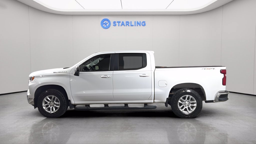 Used 2022 SUMMIT WHITE Chevrolet LT image 3