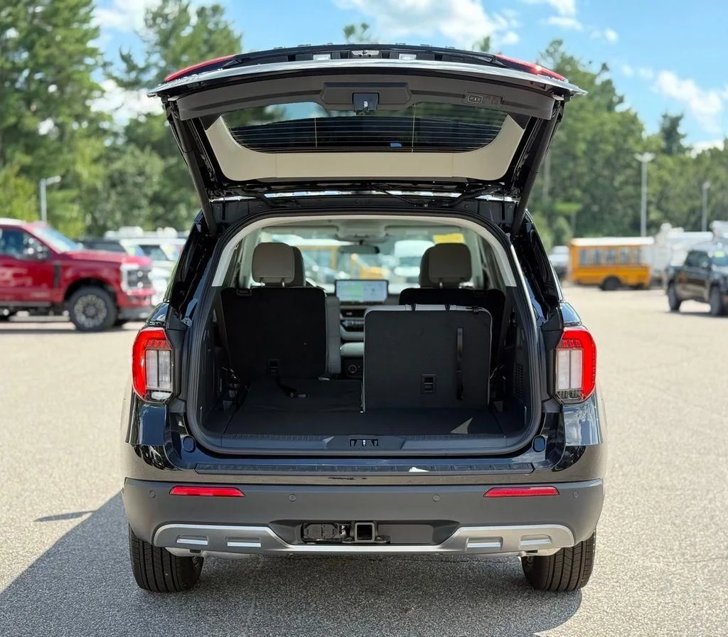 New 2026 Black Ford Active image 6
