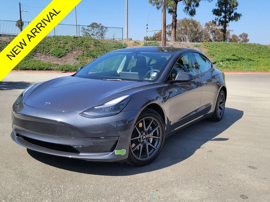 2023 Tesla Model 3 -'s photo
