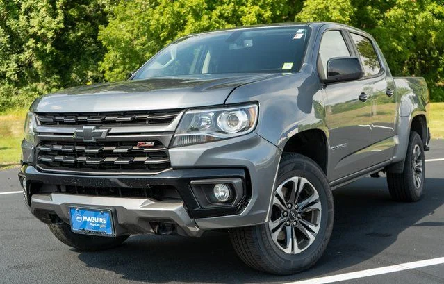 Used 2021 Gray Chevrolet Z71 image 1