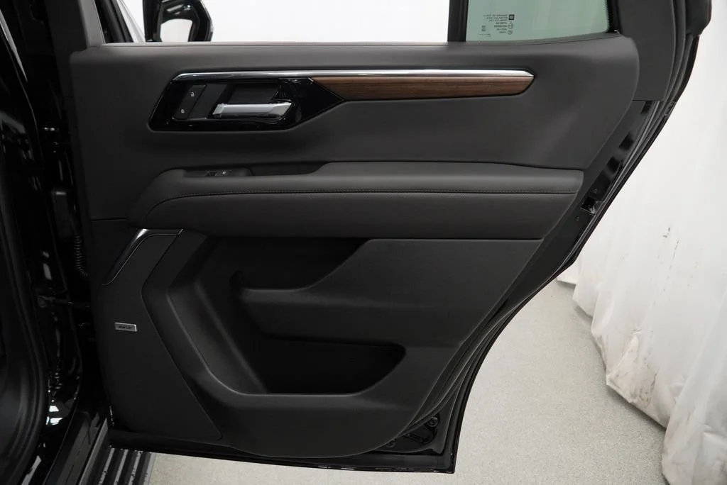 New 2026 Black Chevrolet High Country image 28