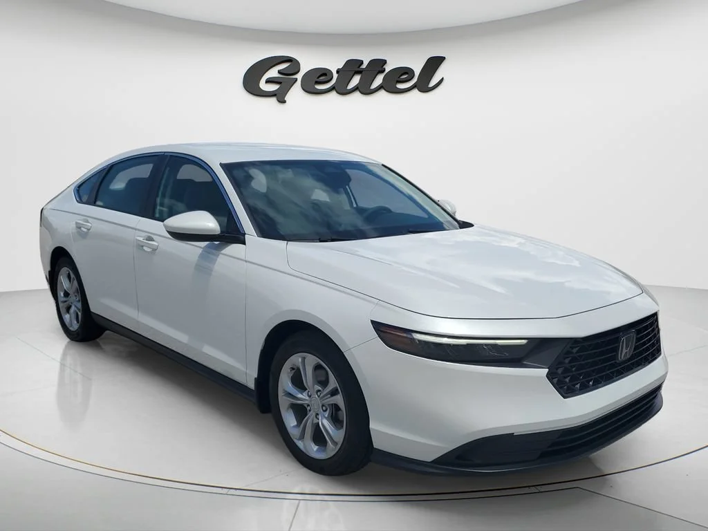 Used 2023  Honda LX image 3