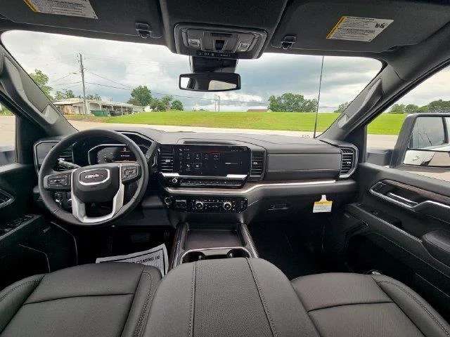 New 2026 Summit White GMC SLT DRW image 12