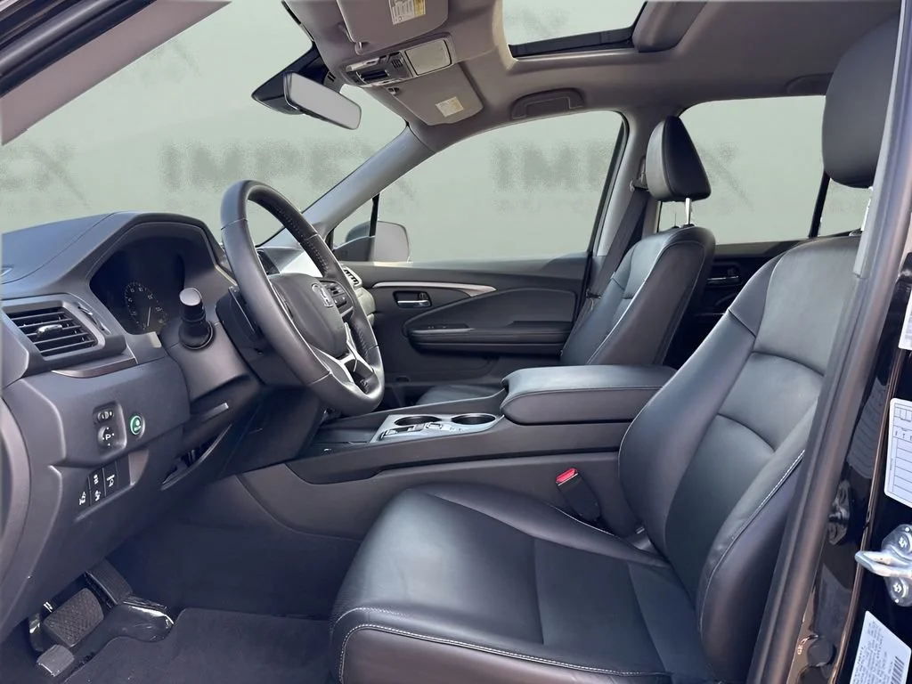 Used 2025 Black Honda RTL image 10