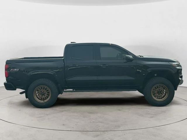 Used 2025 Black Chevrolet Z71 image 4