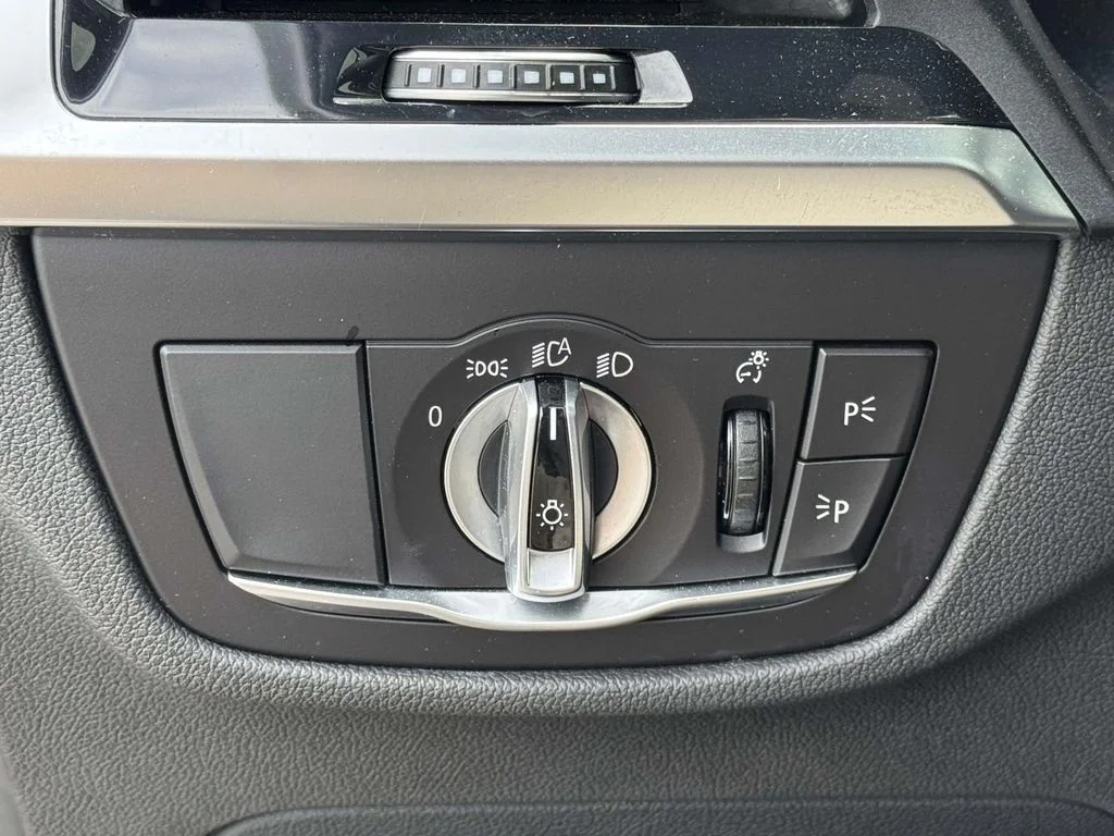 Used 2020 Gray BMW Competition image 27