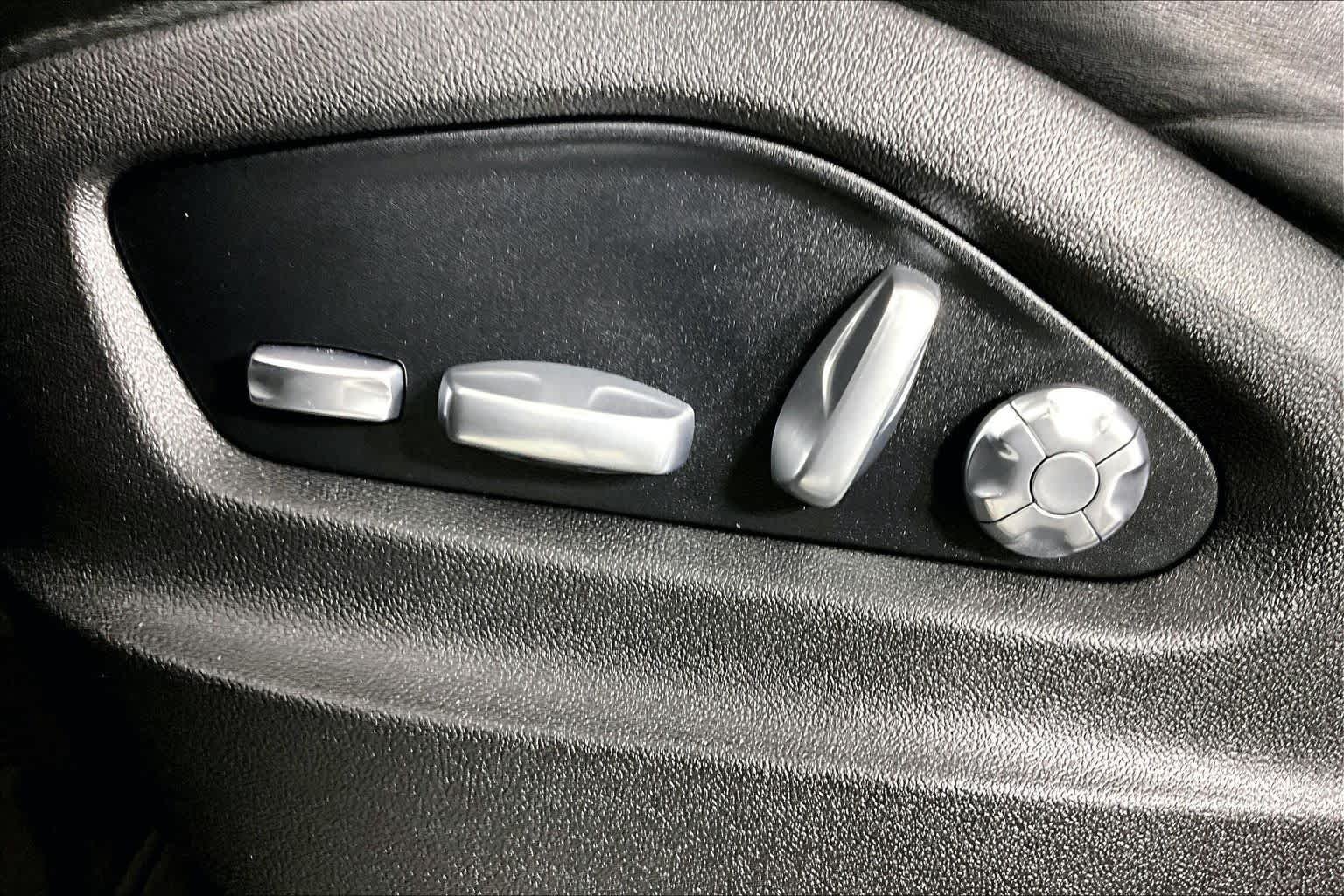 Used 2020 Moonlight Blue Metallic Porsche  image 30