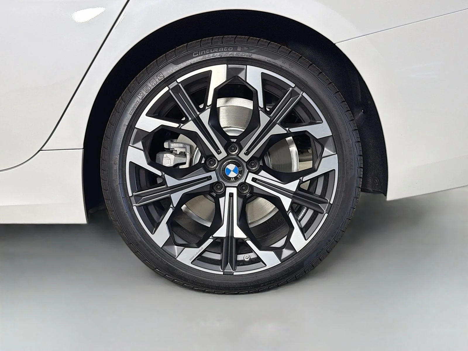 New 2026 Mineral White Metallic BMW 330i image 32