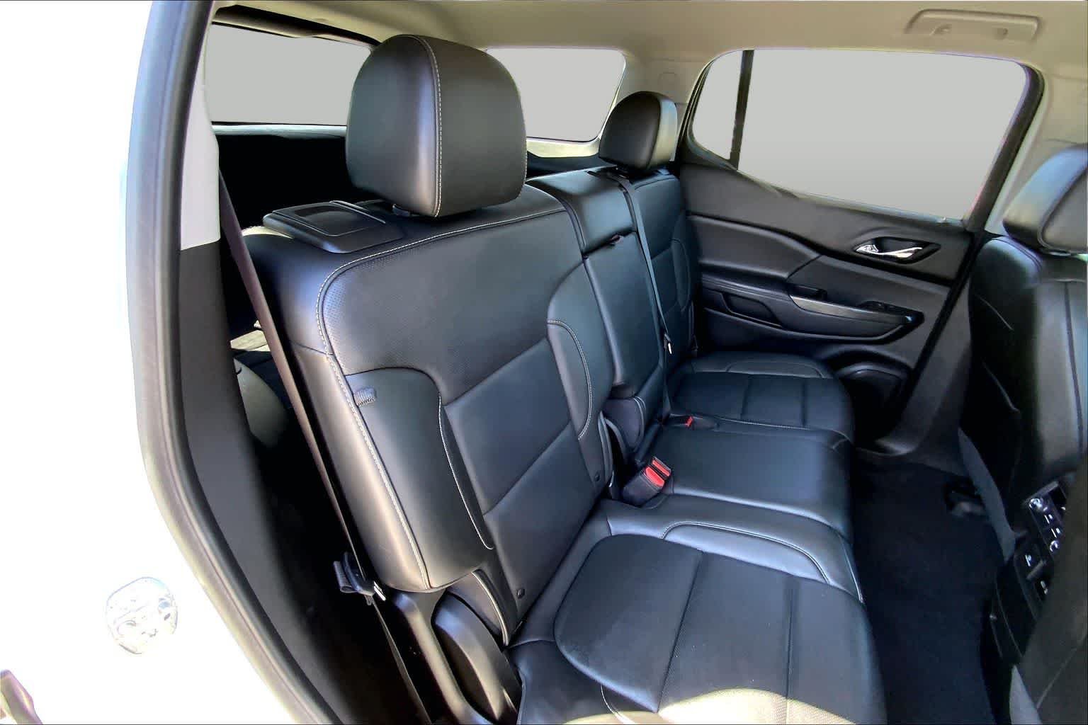 Used 2023 Summit White GMC SLT image 37
