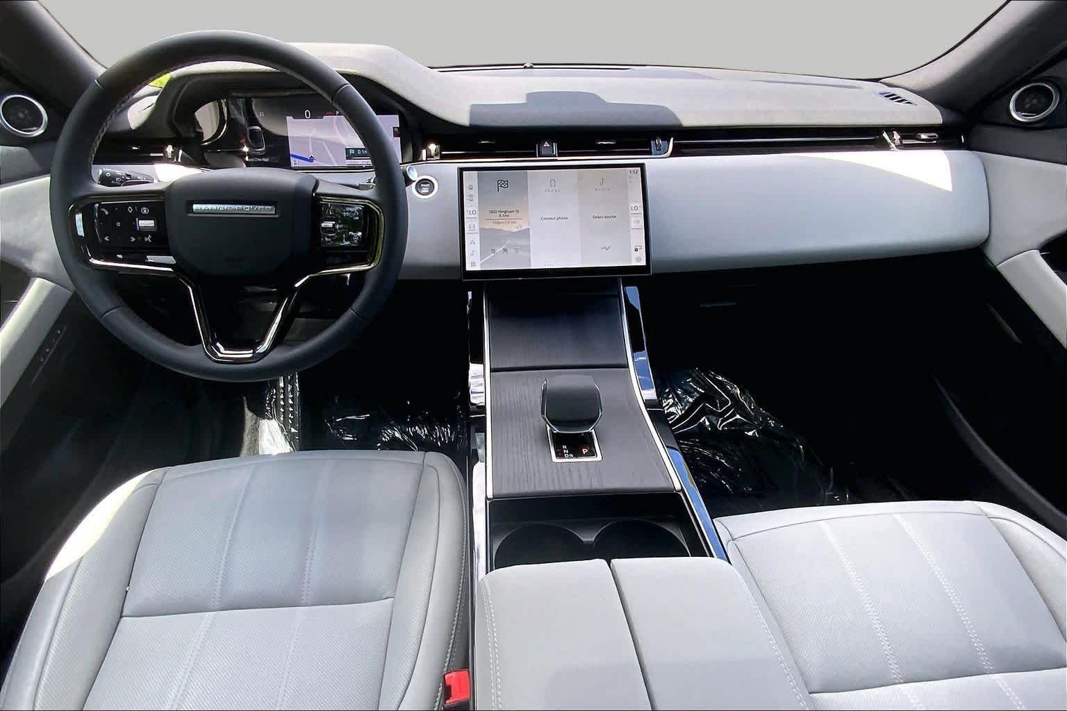 Used 2026 Seoul Pearl Silver Metallic Land Rover Core S image 15