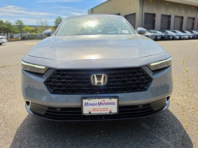 New 2026 Urban Gray Pearl Honda Touring image 2