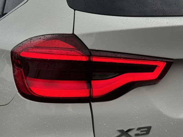 Used 2020 White BMW xDrive30i image 15