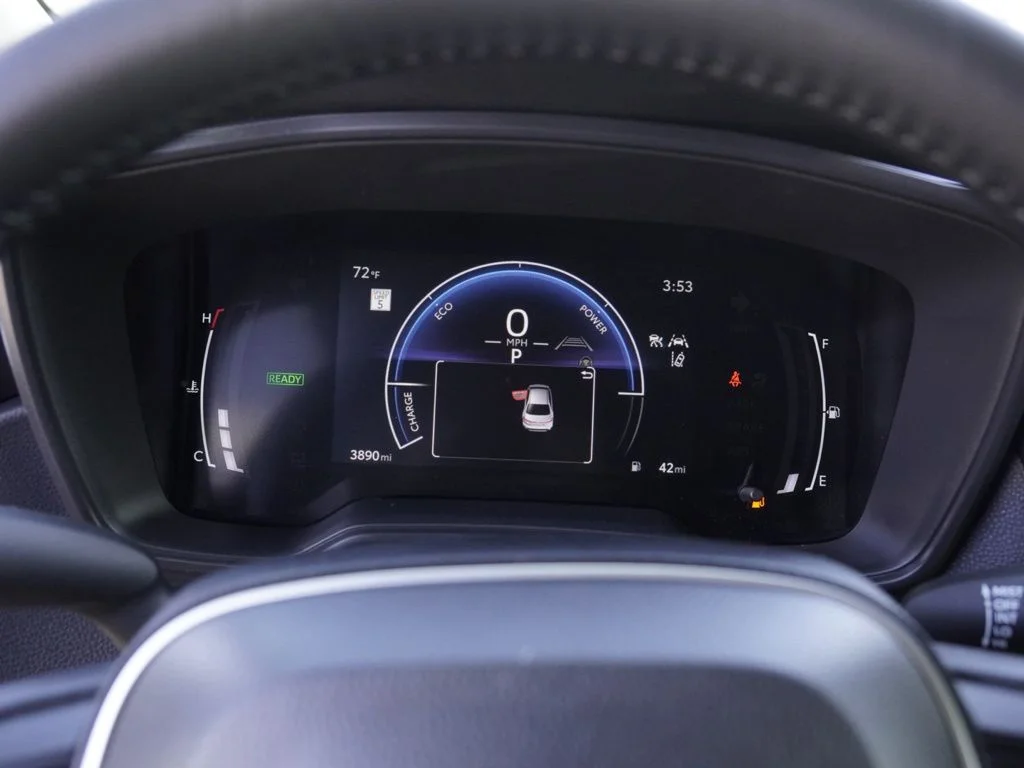 2025 Toyota Corolla SE - Photo 13