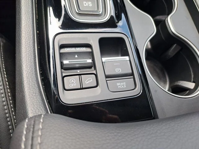 Used 2025  Honda Touring image 16