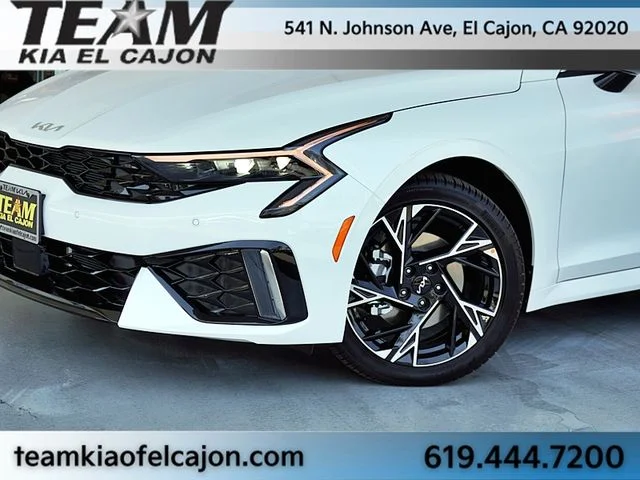 New 2026 White Kia GT-Line image 3