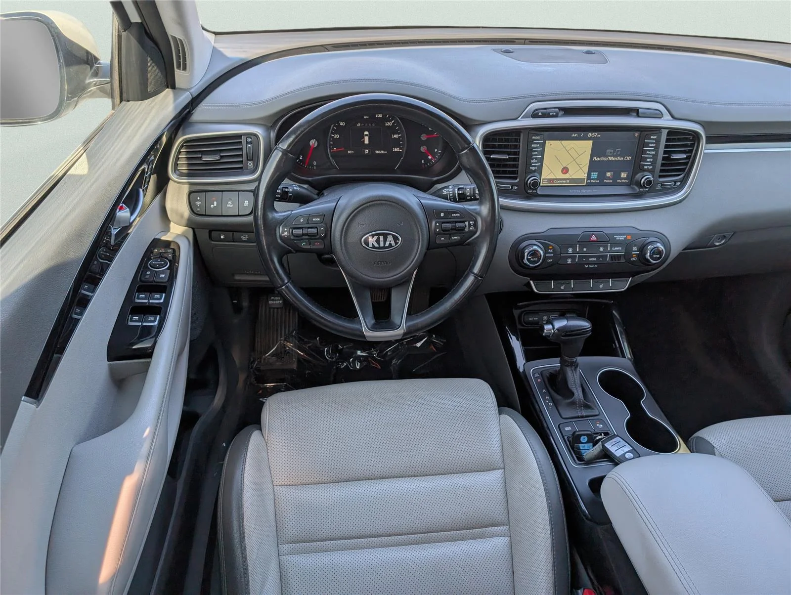 Used 2017 Snow White Pearl Kia SX V6 image 28
