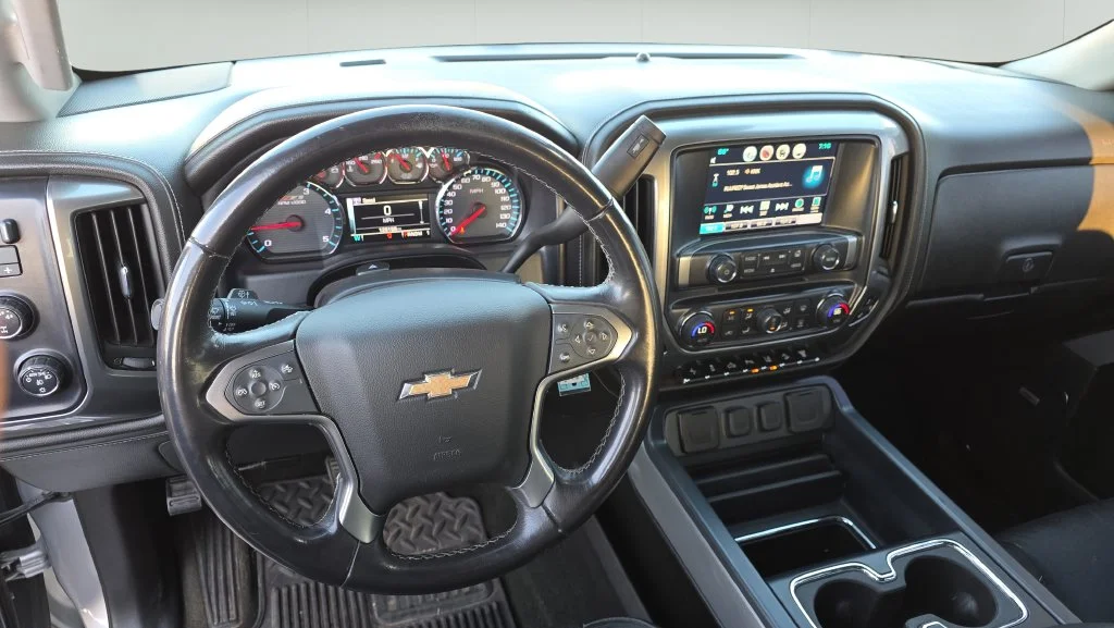 Used 2016 Silver Chevrolet LTZ image 18