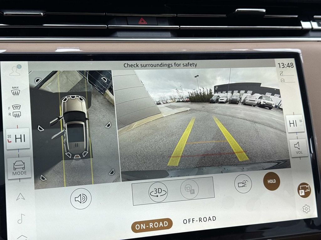 2025 Land Rover Range Rover SE - Photo 23