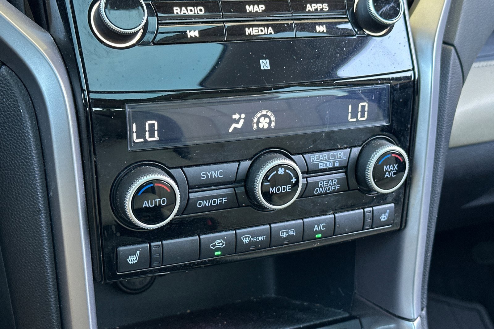 Used 2019 Tungsten Metallic Subaru Limited image 22