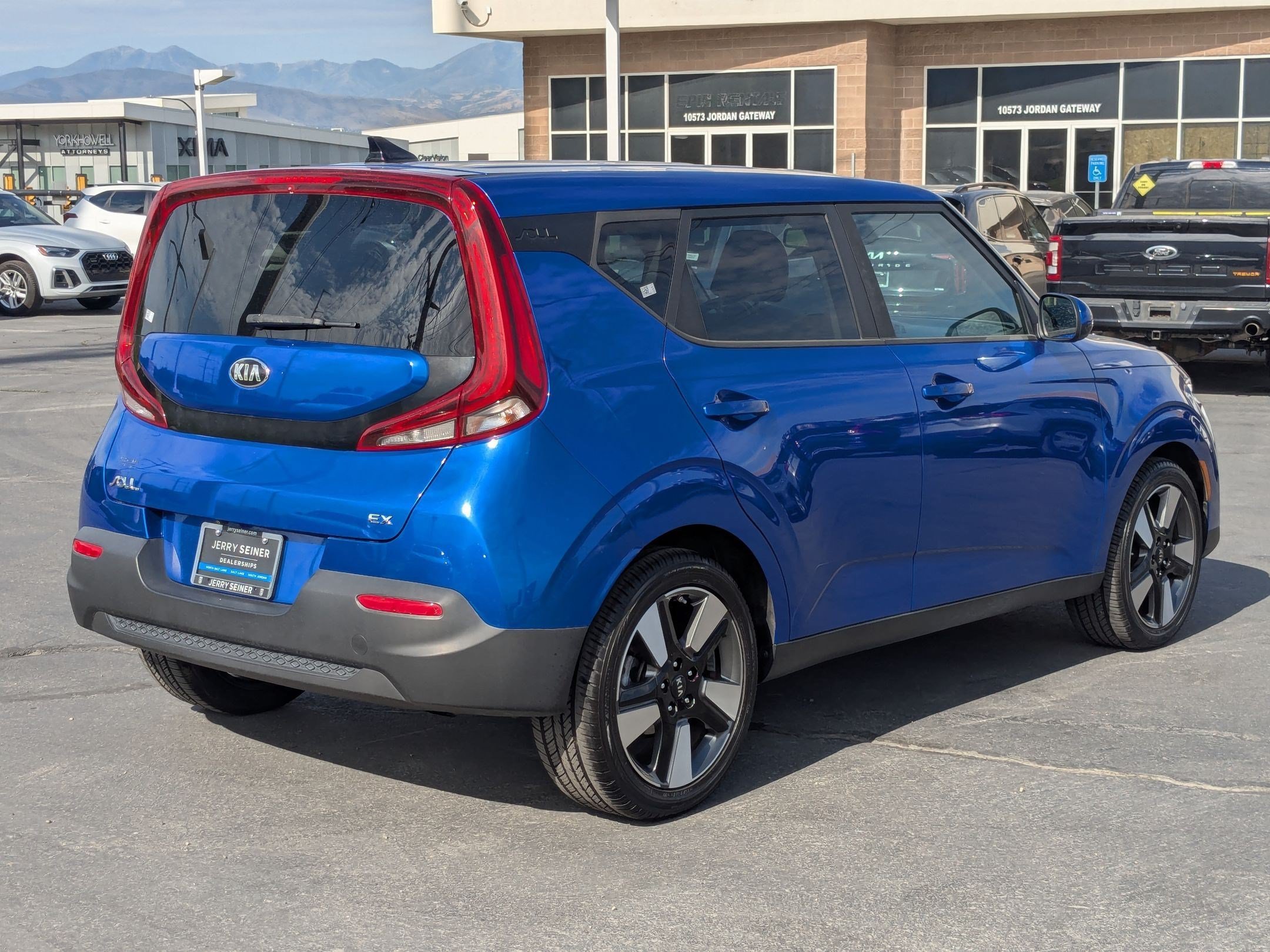 Used 2020 Neptune Blue Kia EX image 5
