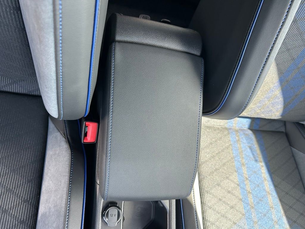 New 2026 Blue Volkswagen 2.0T image 32