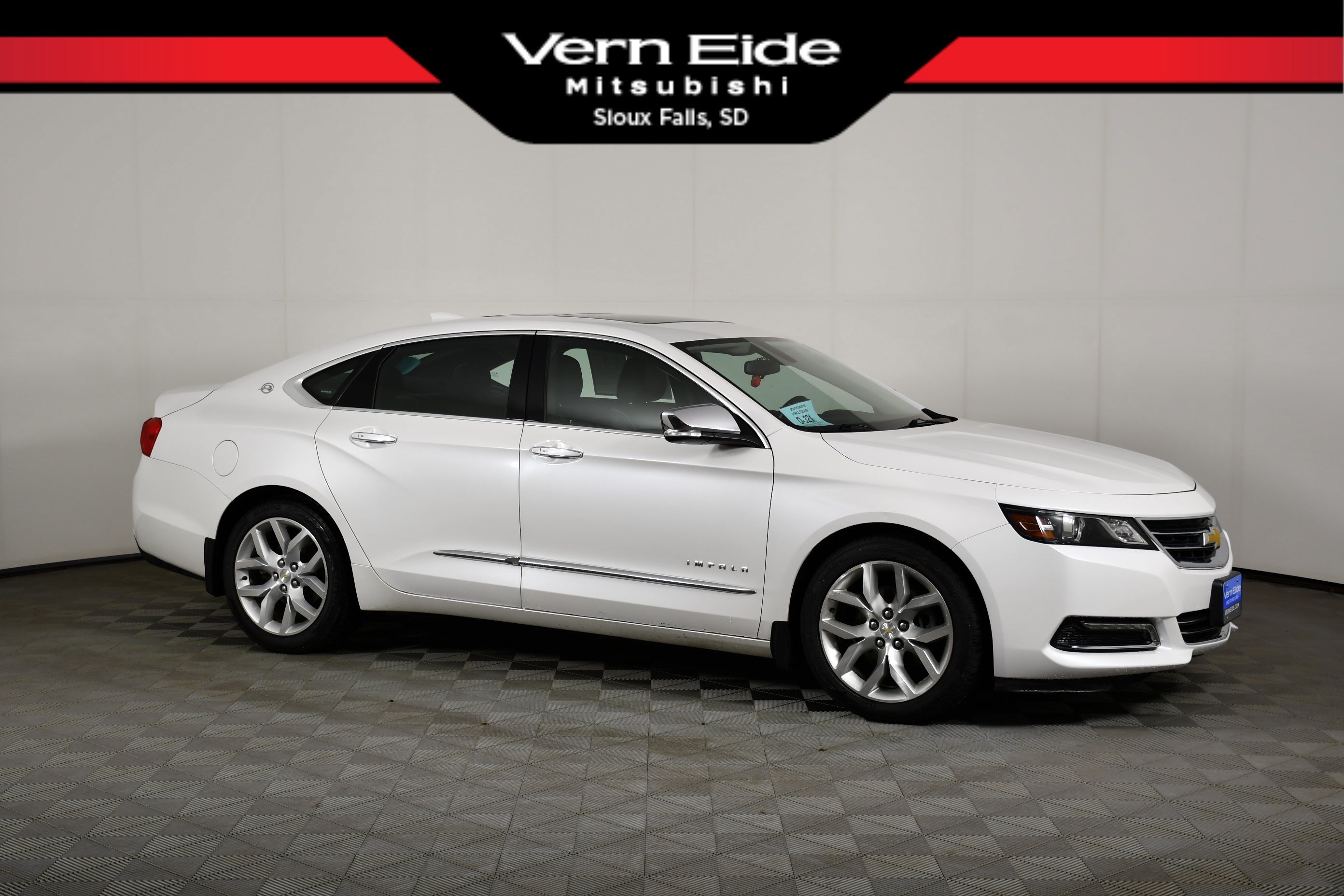 Used 2020 White Chevrolet Premier image 1