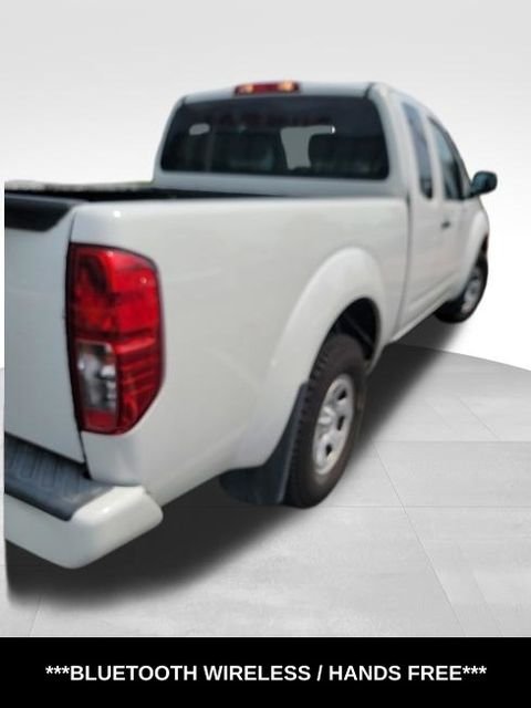 Used 2019 White Nissan S image 3