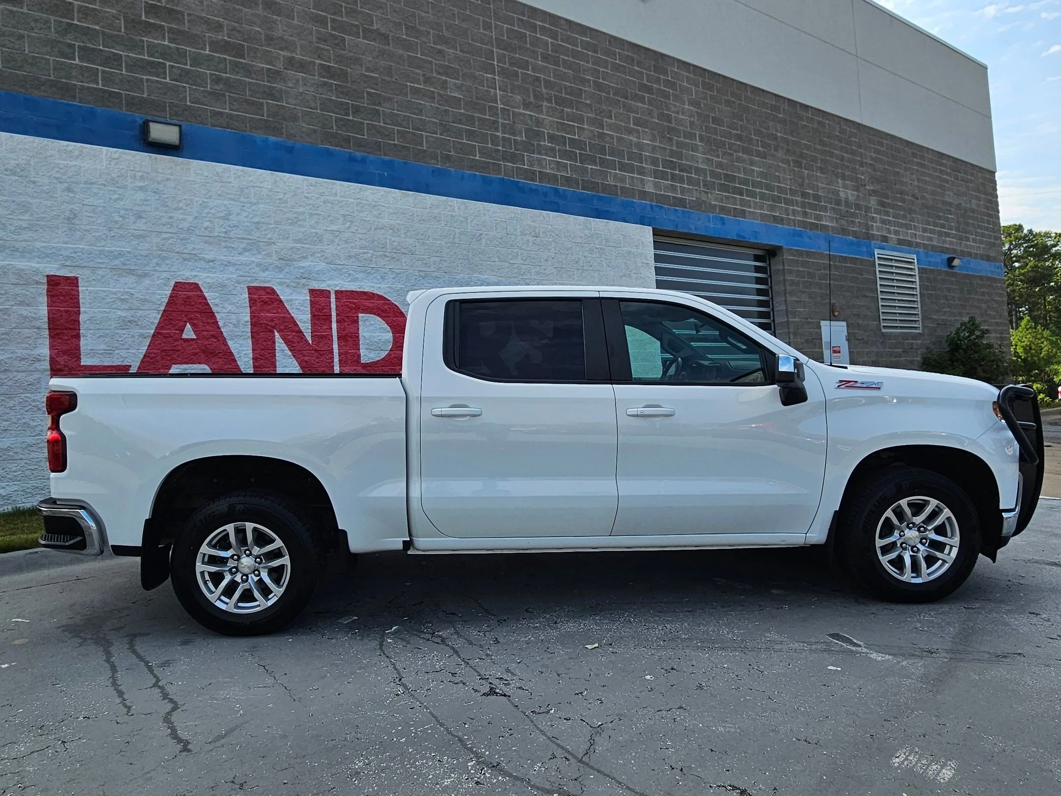 Used 2021 Summit White Chevrolet LT image 8