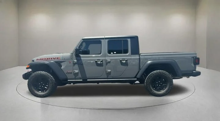Certified Used 2023 Gray Jeep Mojave image 5