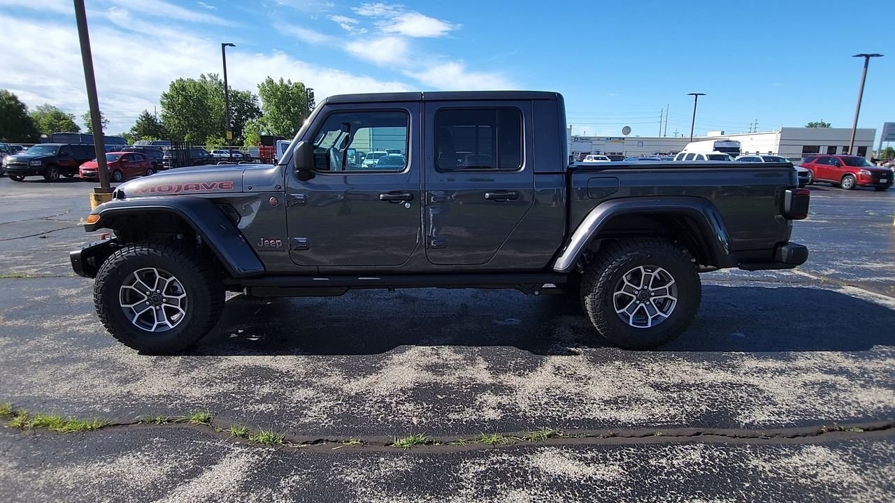 New 2026 Gray Jeep Mojave X image 5