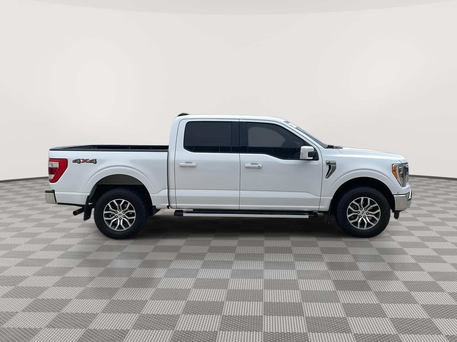 Used 2022 Oxford White Ford LARIAT image 2