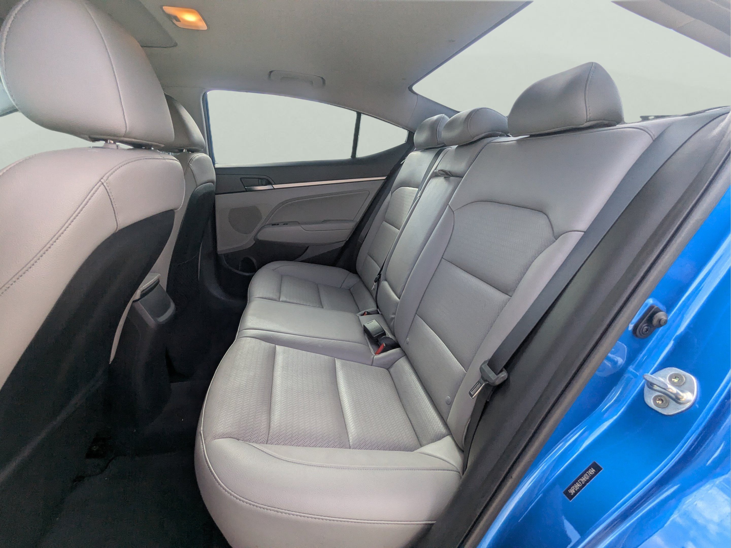 2017 Hyundai Elantra Limited - Photo 10