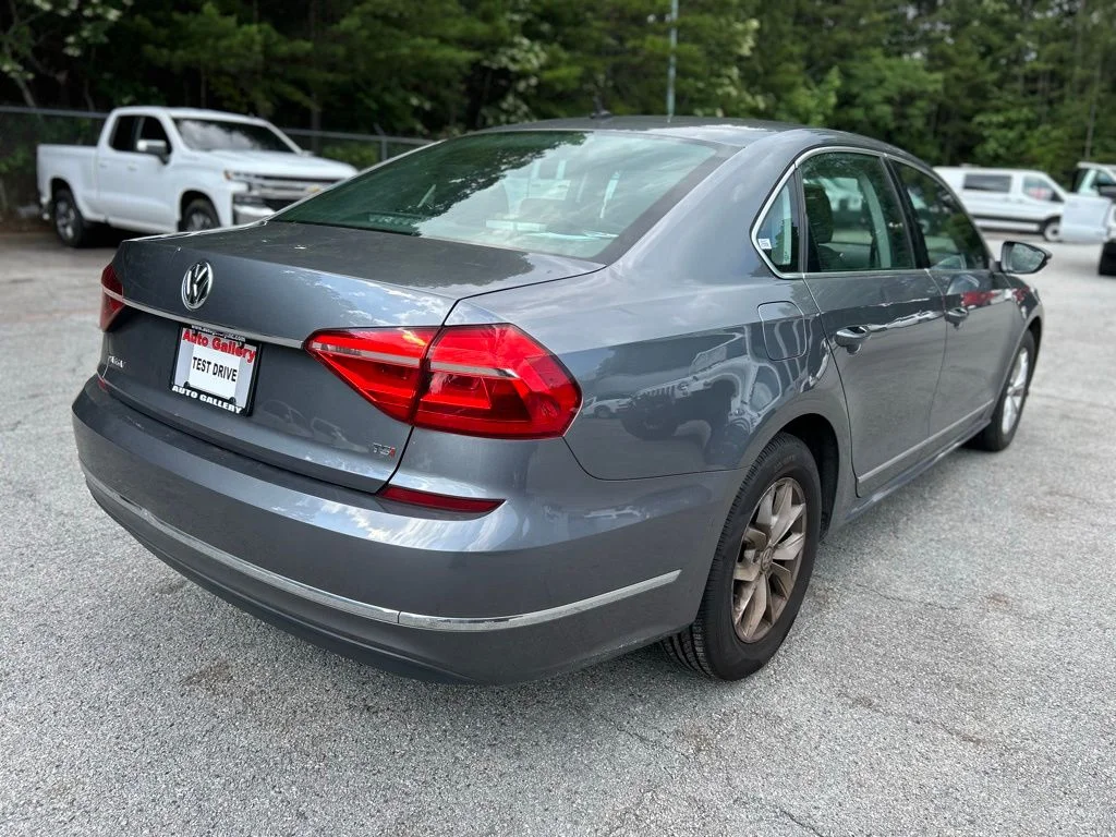 Used 2016 Gray Volkswagen 1.8T S image 7